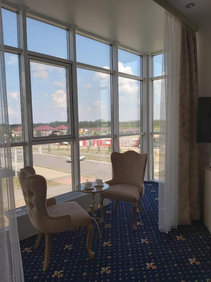 "Palazzo" Hotell Kostanaj Eksteriør bilde